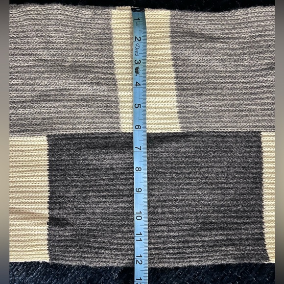 Cashmere Colorblock Scarf - Picture 4 of 6